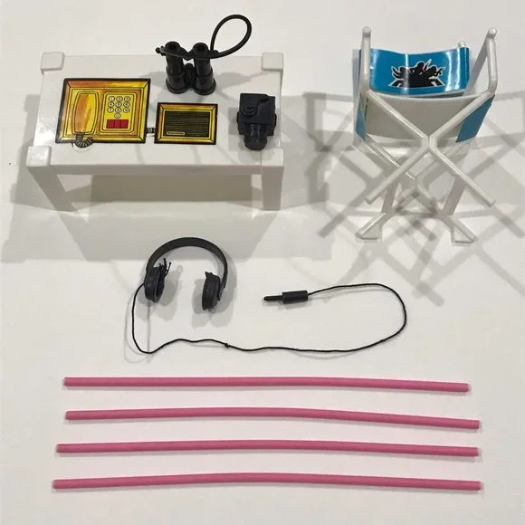 Vintage Charlie's Angels ADVENTURE VAN Headquarters On Wheels W/ BOX 1978 Hasbro - Picture 12 of 13